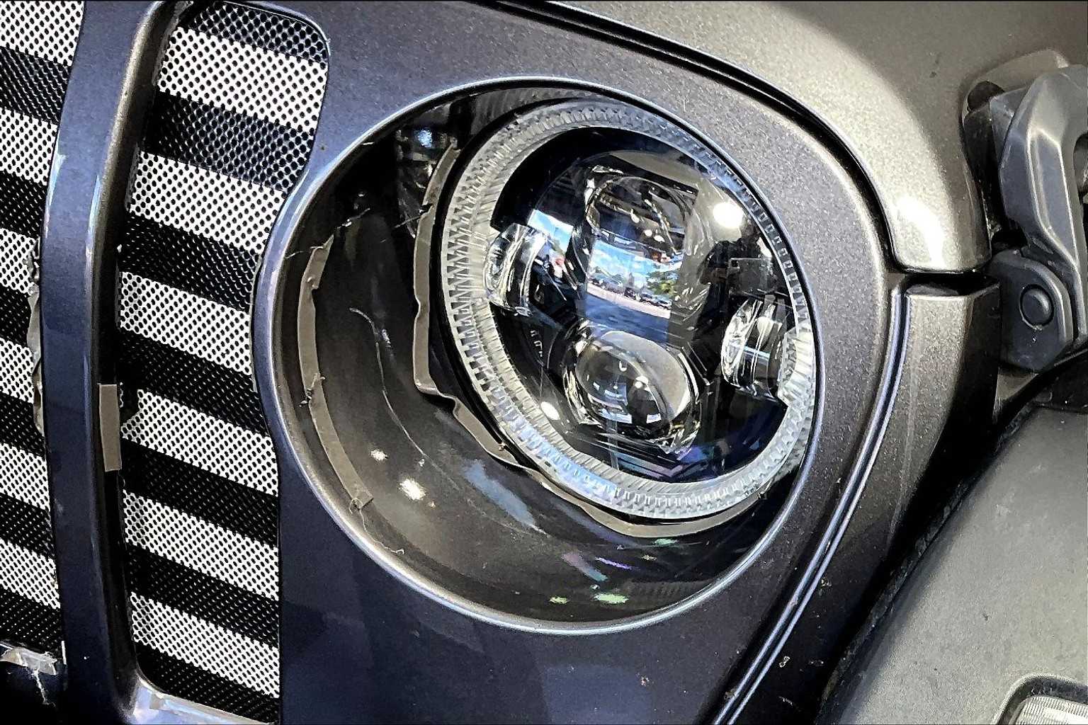 2022 Jeep Gladiator Sport photo 23