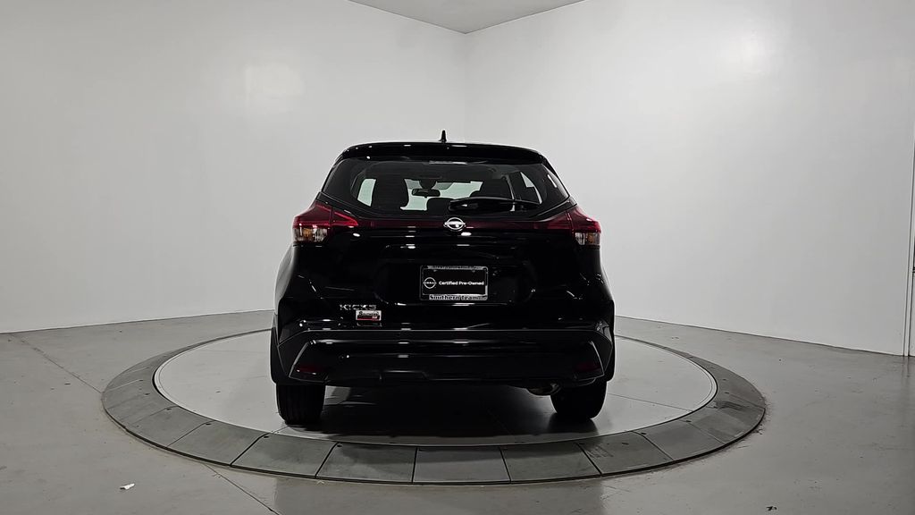 2024 Nissan Kicks S photo 3