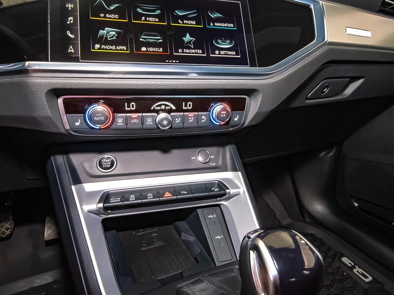 2024 Audi Q3 45 TFSI S line Premium photo 28