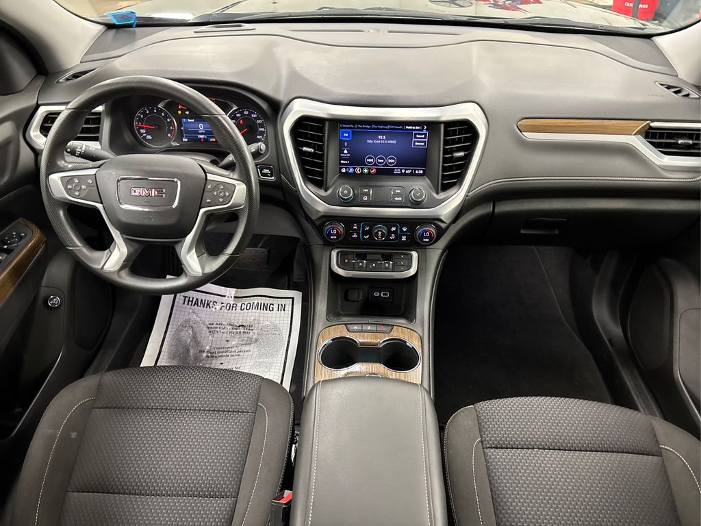 2023 Gmc Acadia SLE photo 19