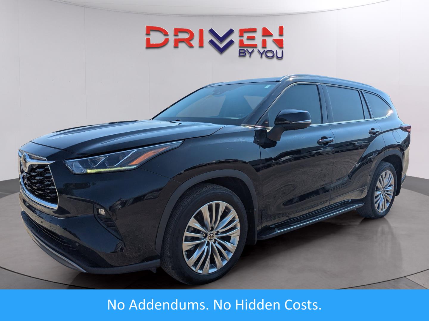 2024 Toyota Highlander Platinum's photo