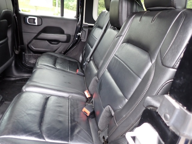 2021 Jeep Wrangler Unlimited Sahara Altitude photo 15