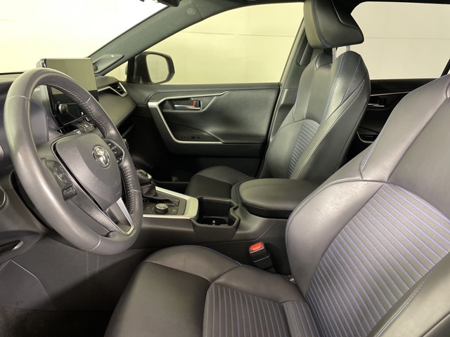 2023 Toyota RAV4 Hybrid XSE photo 18