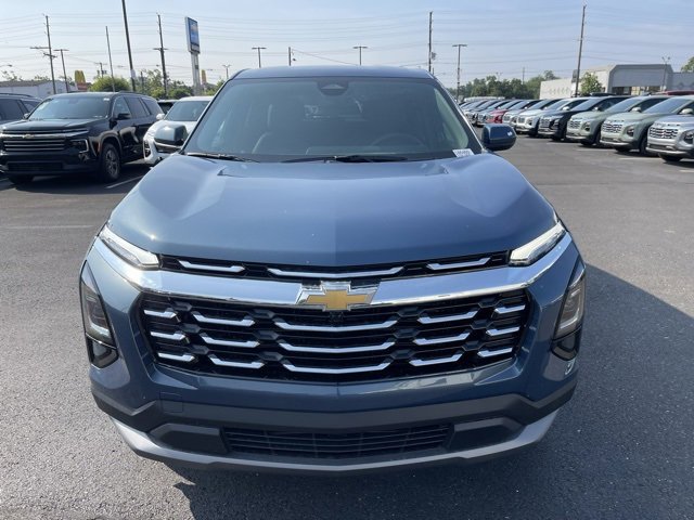2026 Chevrolet Equinox LT photo 2