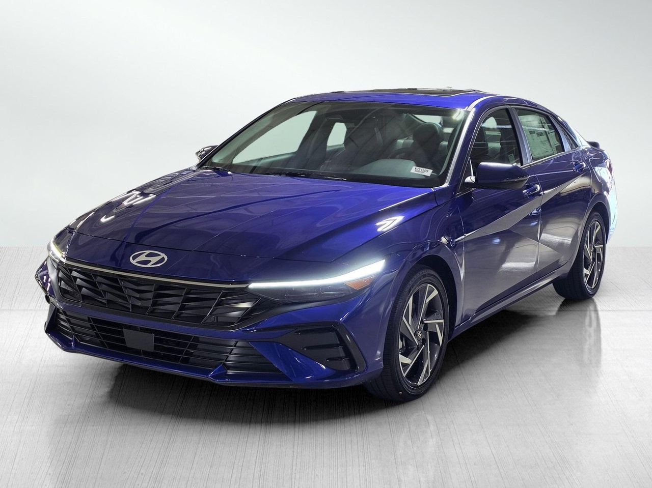 2025 Hyundai Elantra Hybrid Limited photo 2