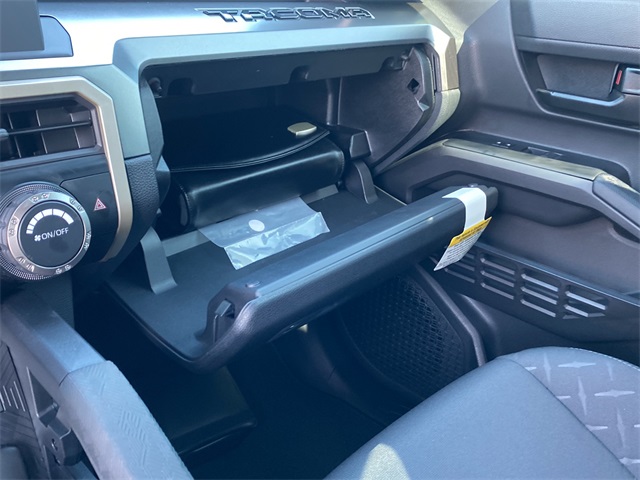 2025 Toyota Tacoma SR5 4x4 Double Cab photo 10