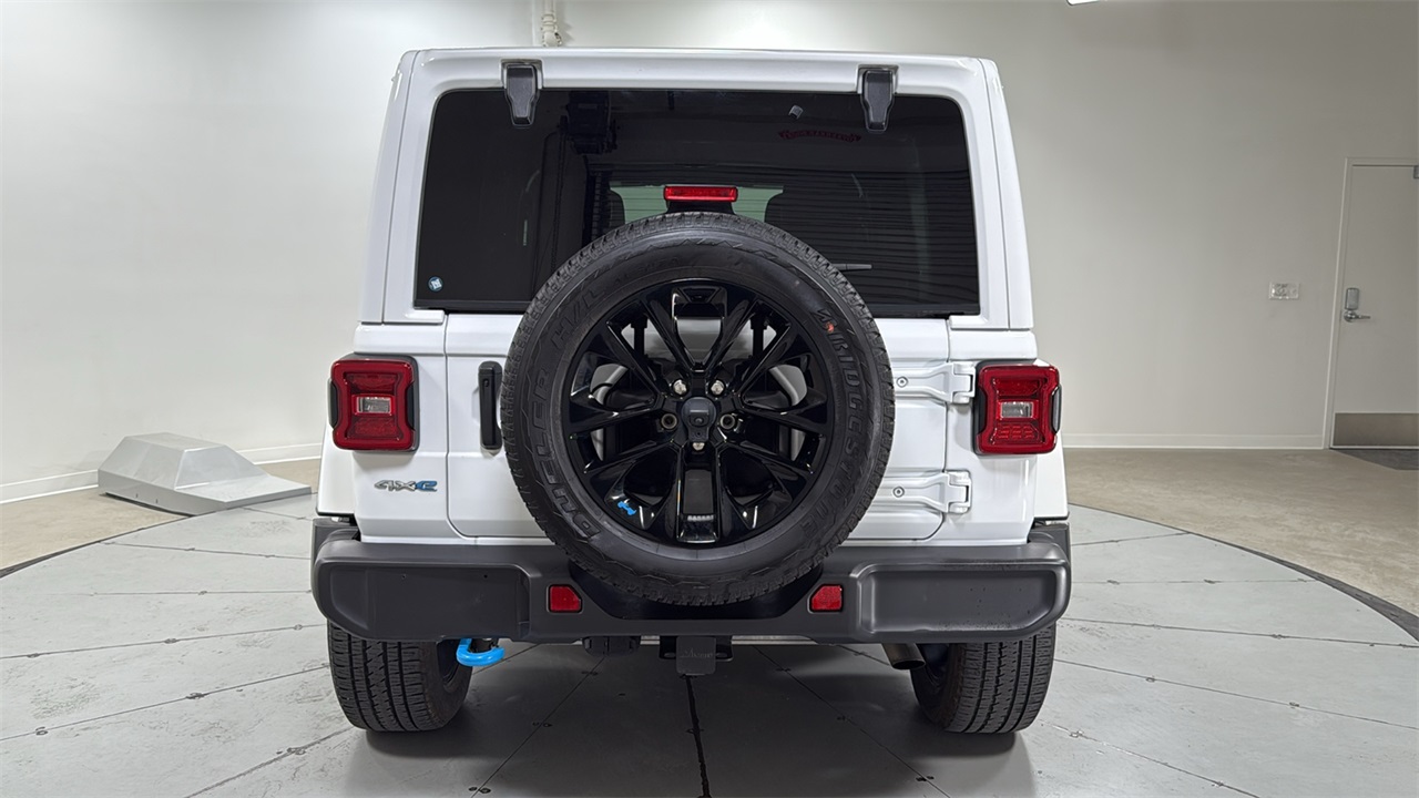 2022 Jeep Wrangler Unlimited Sahara 4xe photo 4