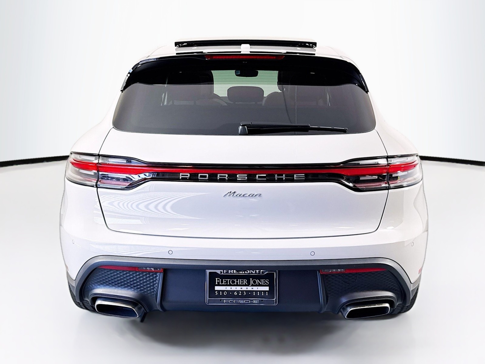 2025 Porsche Macan T photo 23