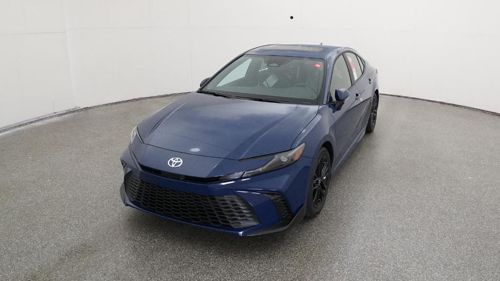 2025 Toyota Camry SE photo 5