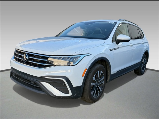 2023 Volkswagen Tiguan S's photo