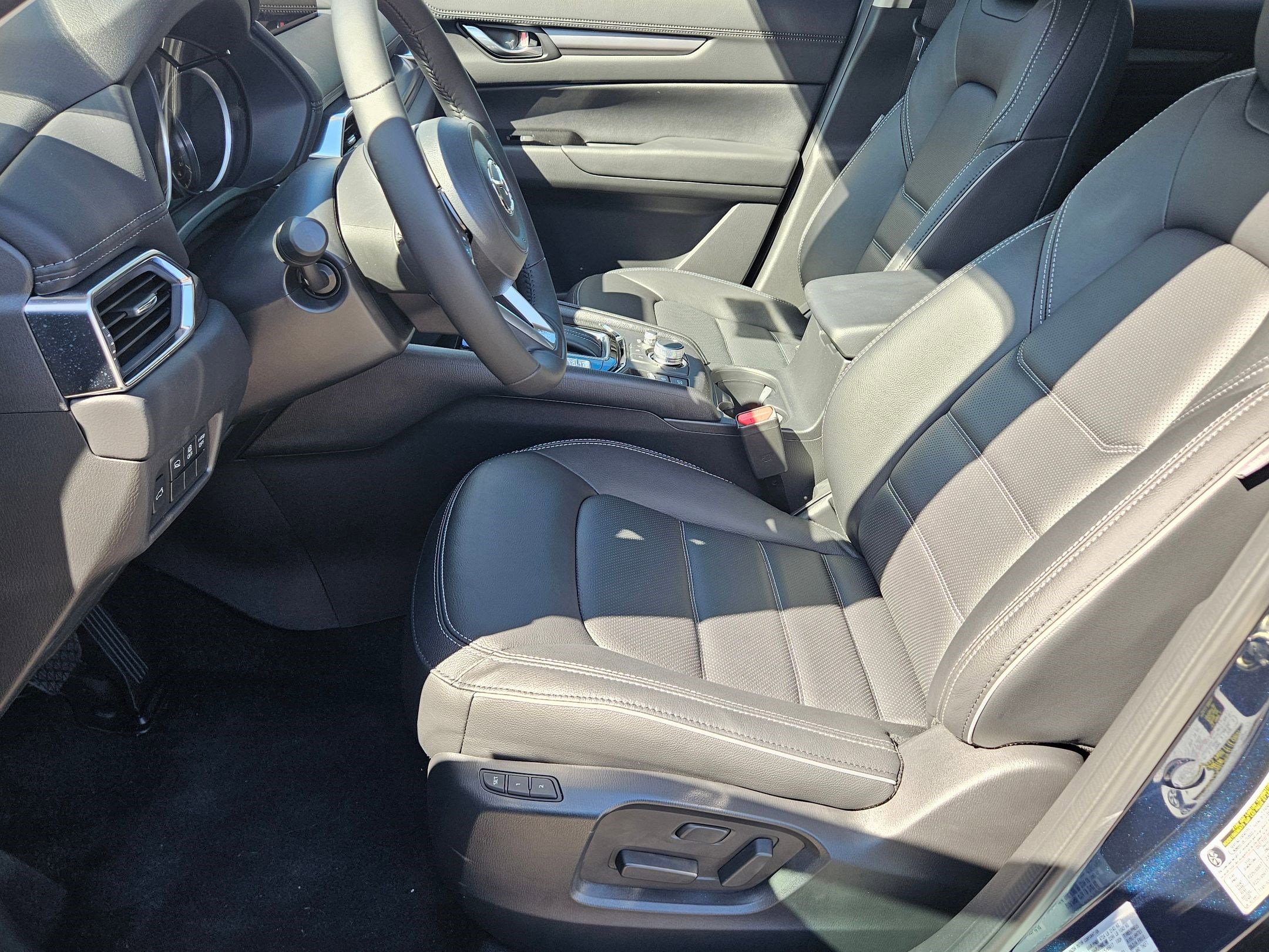 2025 Mazda CX-5 2.5 S Preferred photo 16
