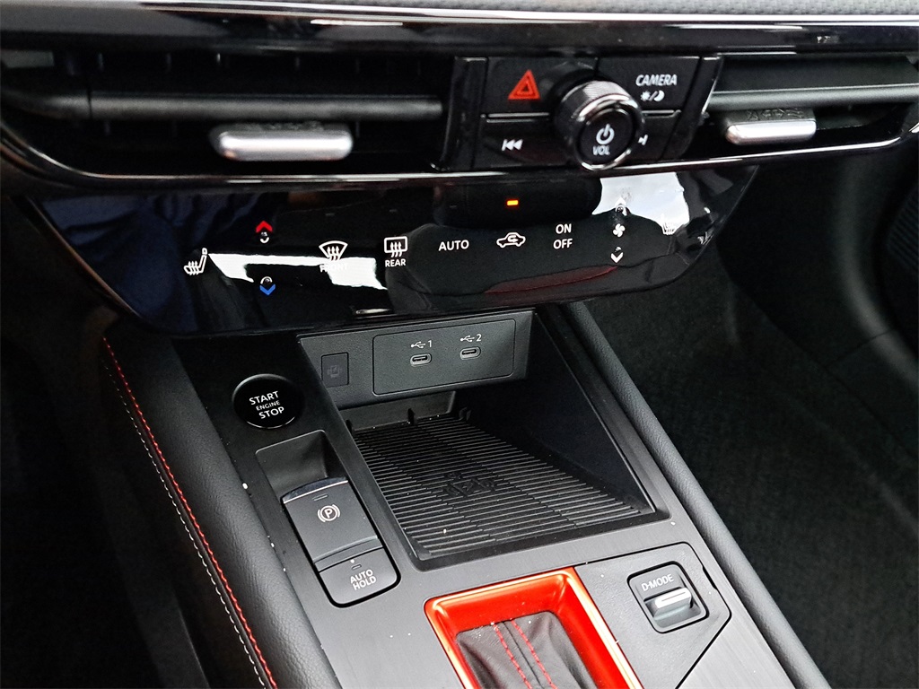 2026 Nissan Kicks SR photo 28