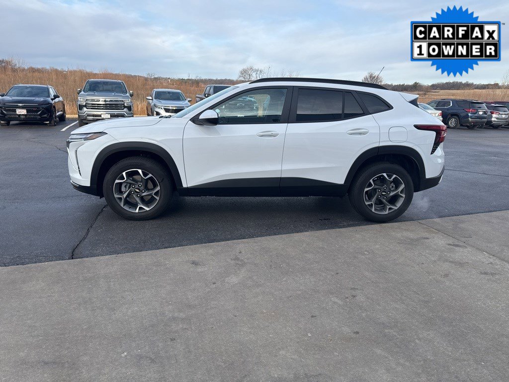 2024 Chevrolet Trax LT photo 4