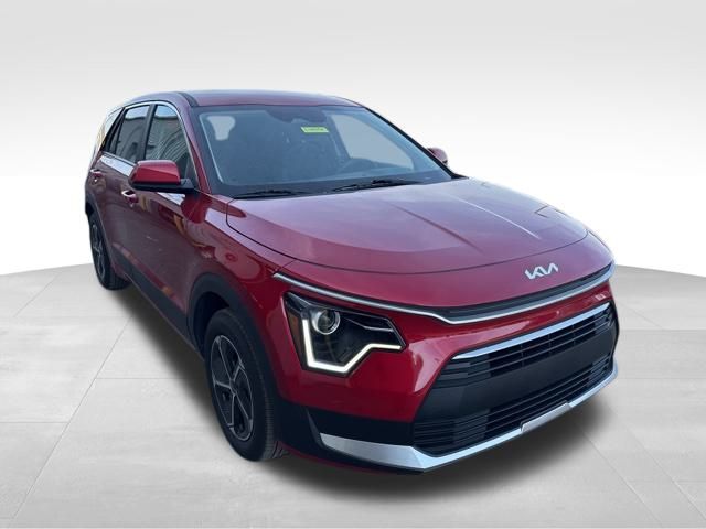 2025 Kia Niro LX's photo