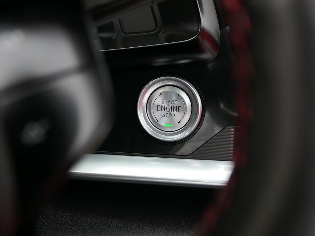 2024 Chevrolet Corvette Stingray 2LT photo 13