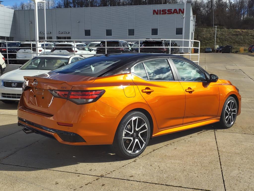 2025 Nissan Sentra SR photo 3
