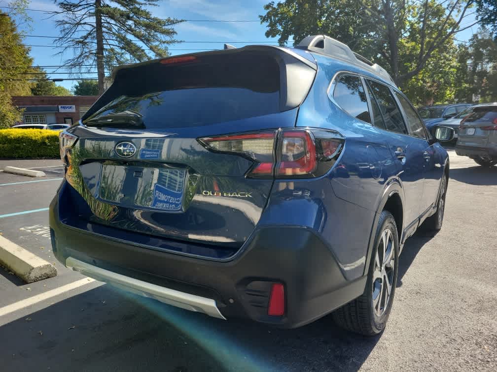 2022 Subaru Outback Limited XT photo 2