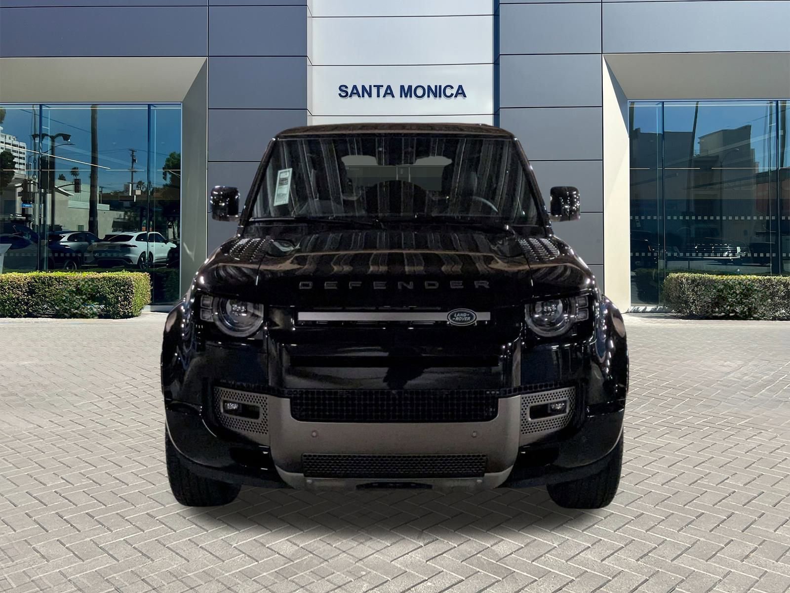2025 Land Rover Defender 90 X-Dynamic SE photo 7