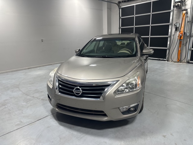 2013 Nissan Altima 3.5 SV photo 14