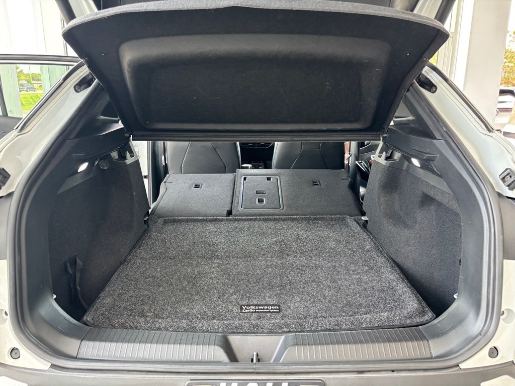2021 Volkswagen ID.4 Pro S photo 28