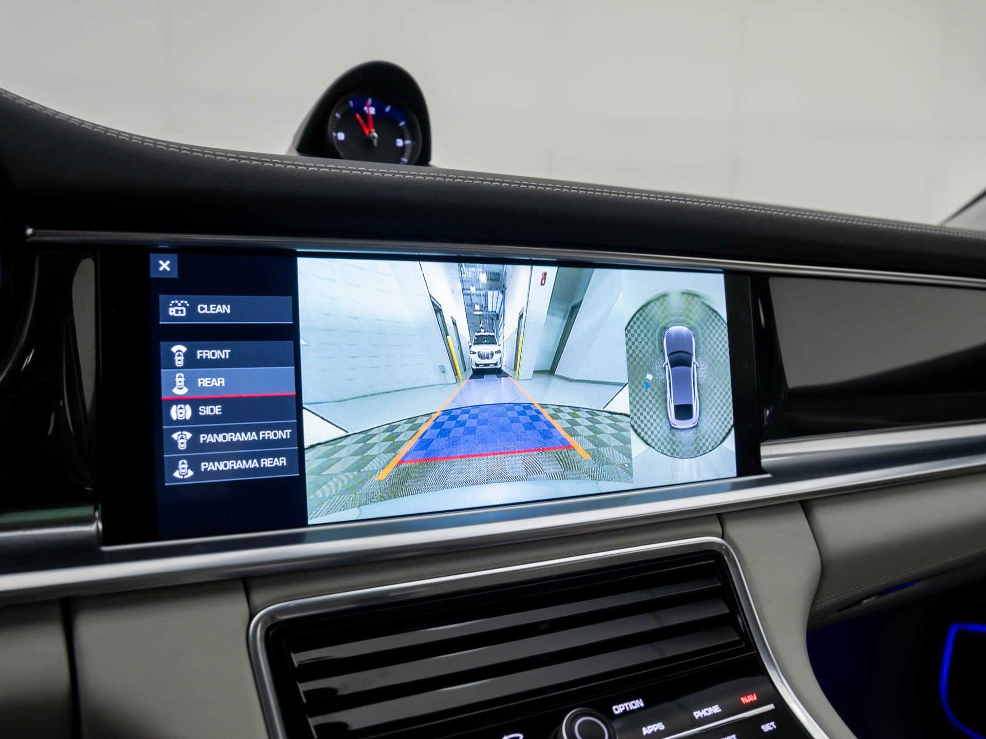 2020 Porsche Panamera 4 photo 22