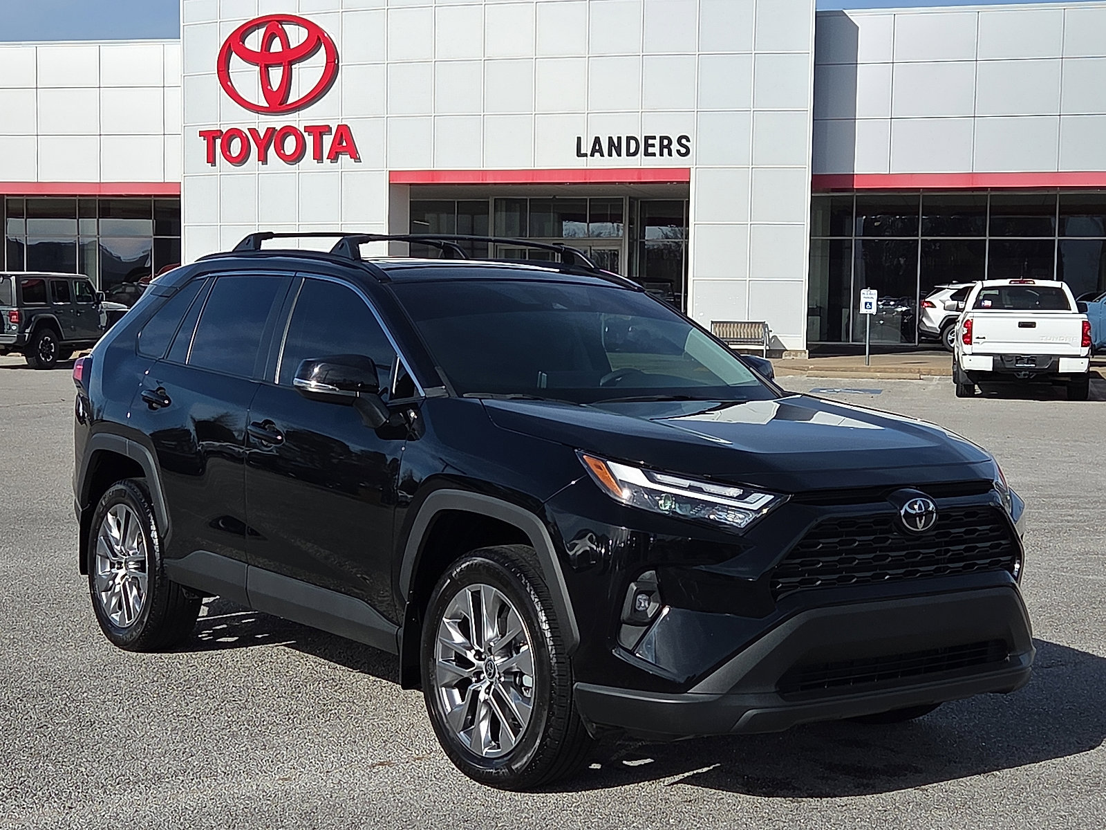 2024 Toyota RAV4 XLE Premium's photo