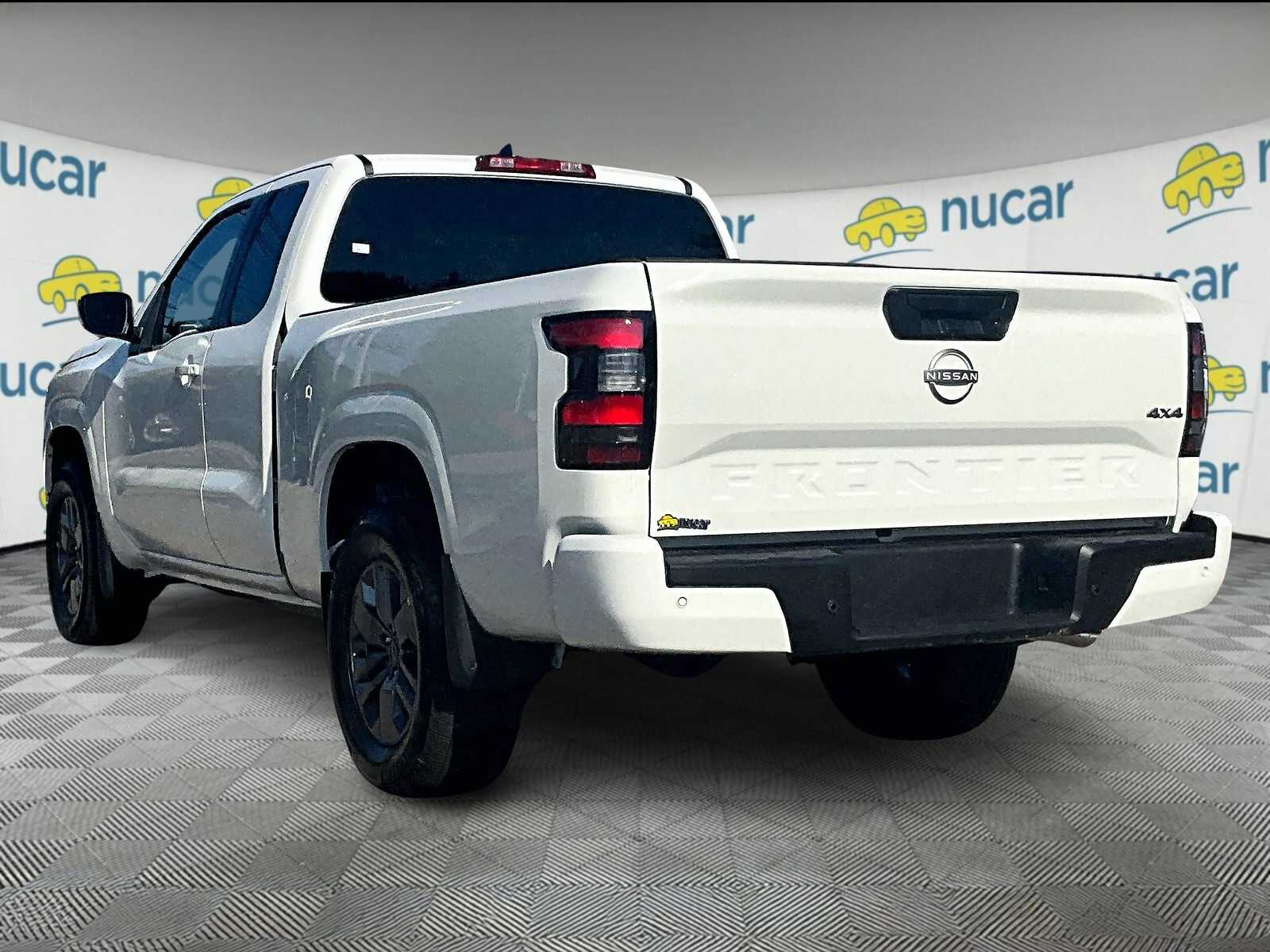 2025 Nissan Frontier SV photo 4