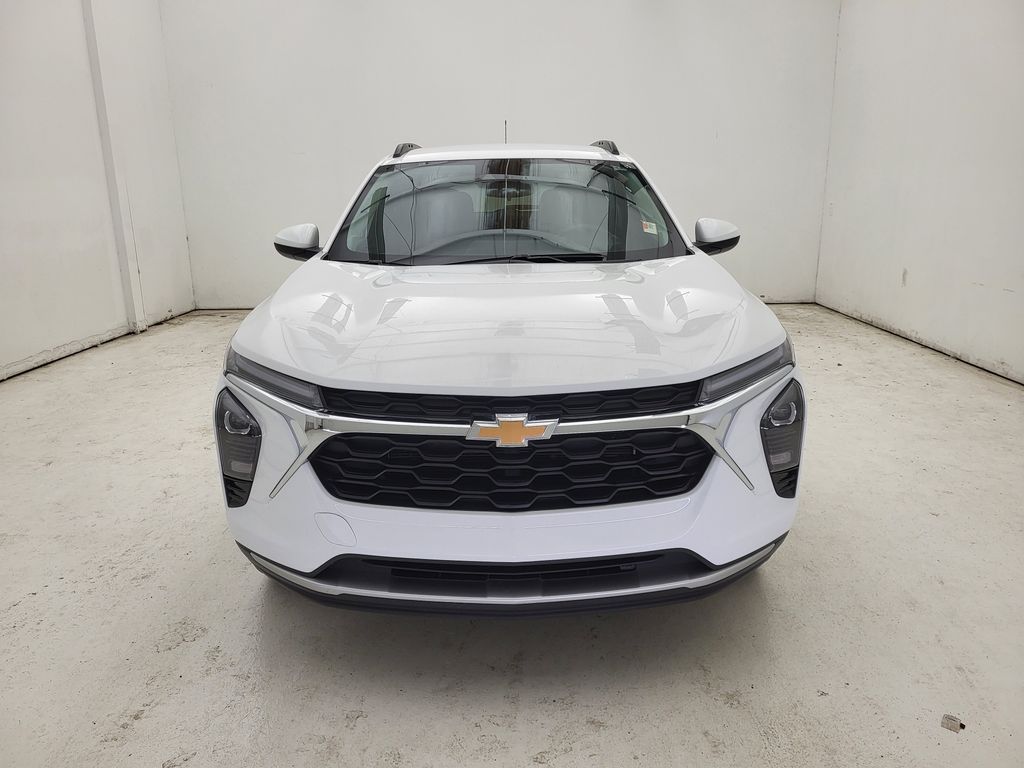 2024 Chevrolet Trax LT photo 9