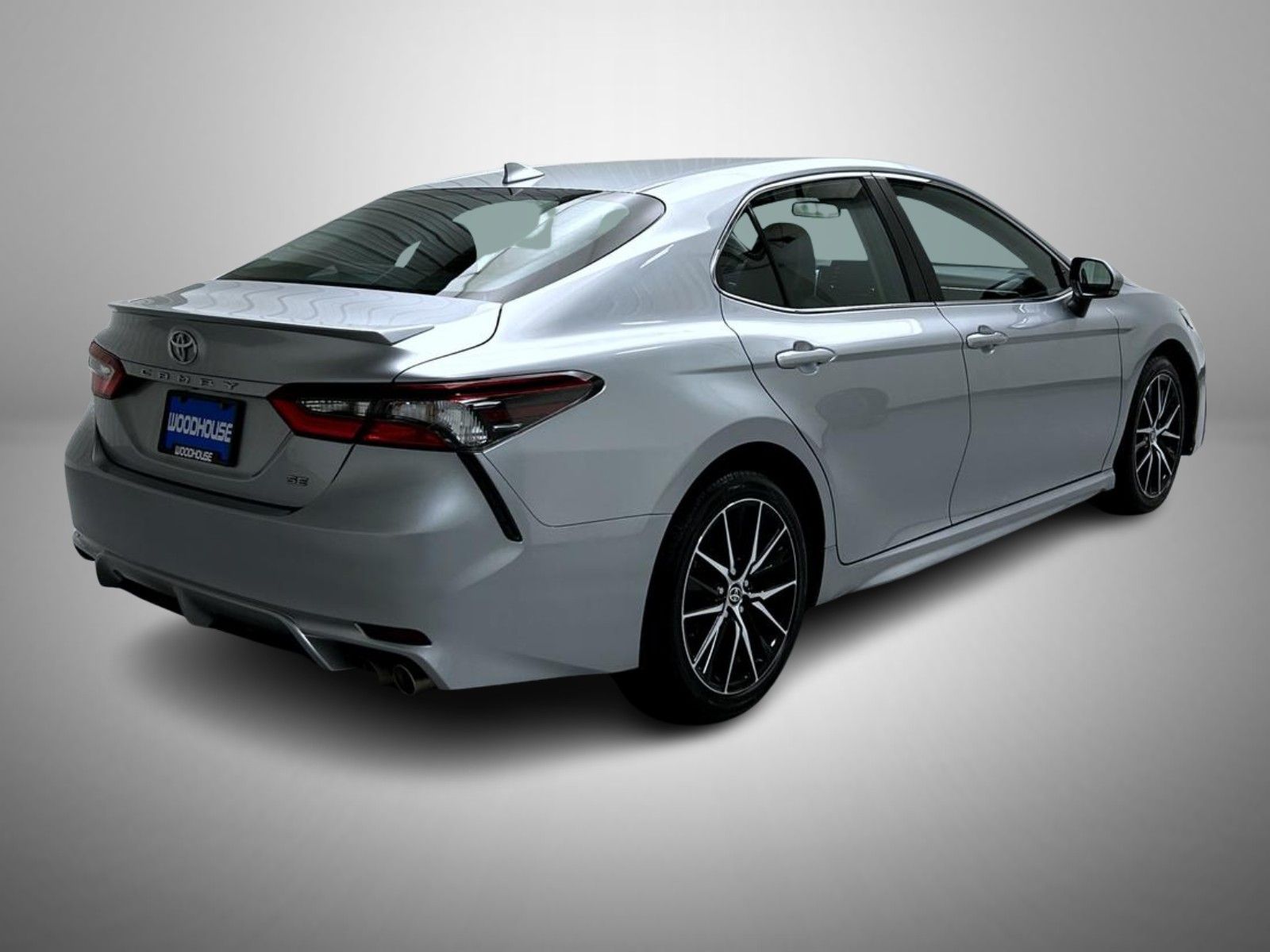 2024 Toyota Camry SE photo 5