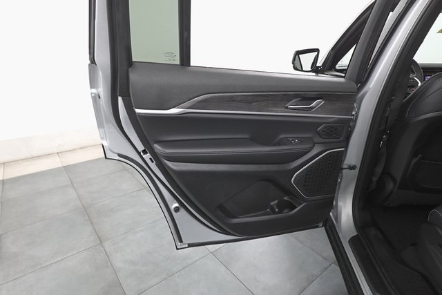 2025 Jeep Grand Cherokee Limited photo 22