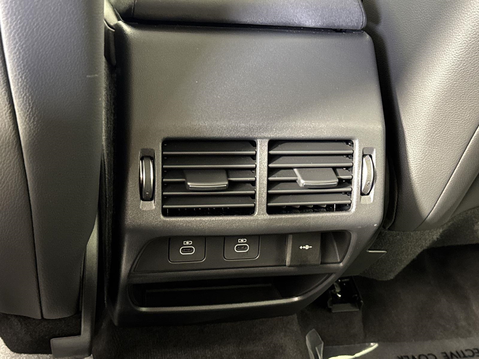 2025 Land Rover Discovery Sport S photo 26