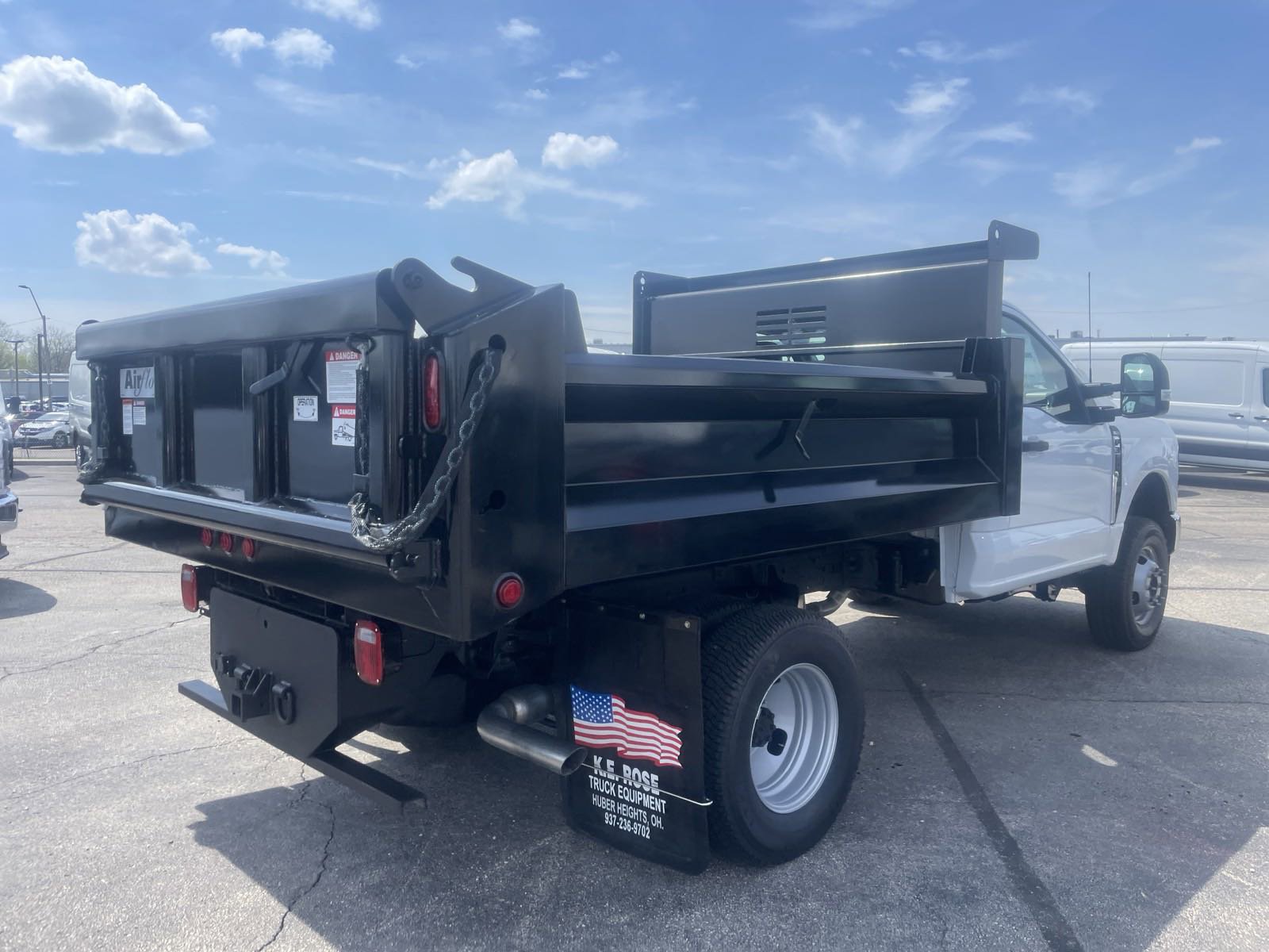 2023 Ford F-350 XL photo 4
