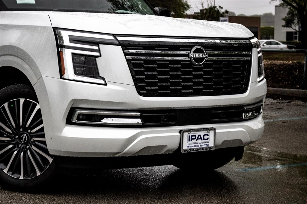 2025 Nissan Armada Platinum Reserve photo 2