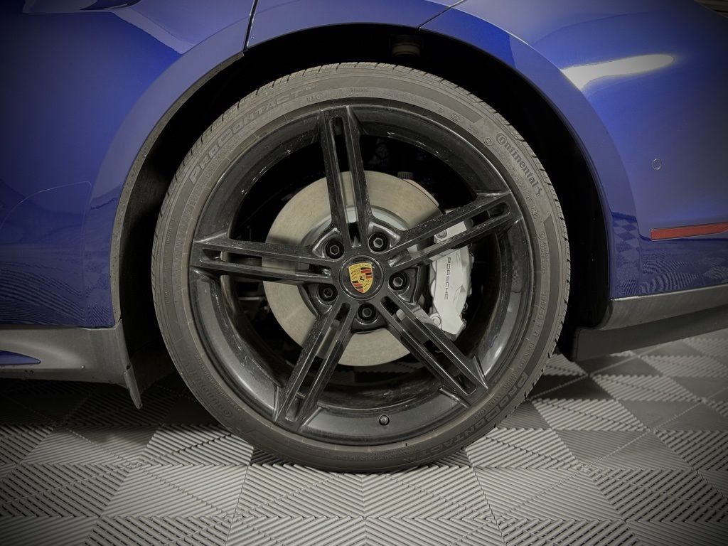 2024 Porsche Taycan photo 15