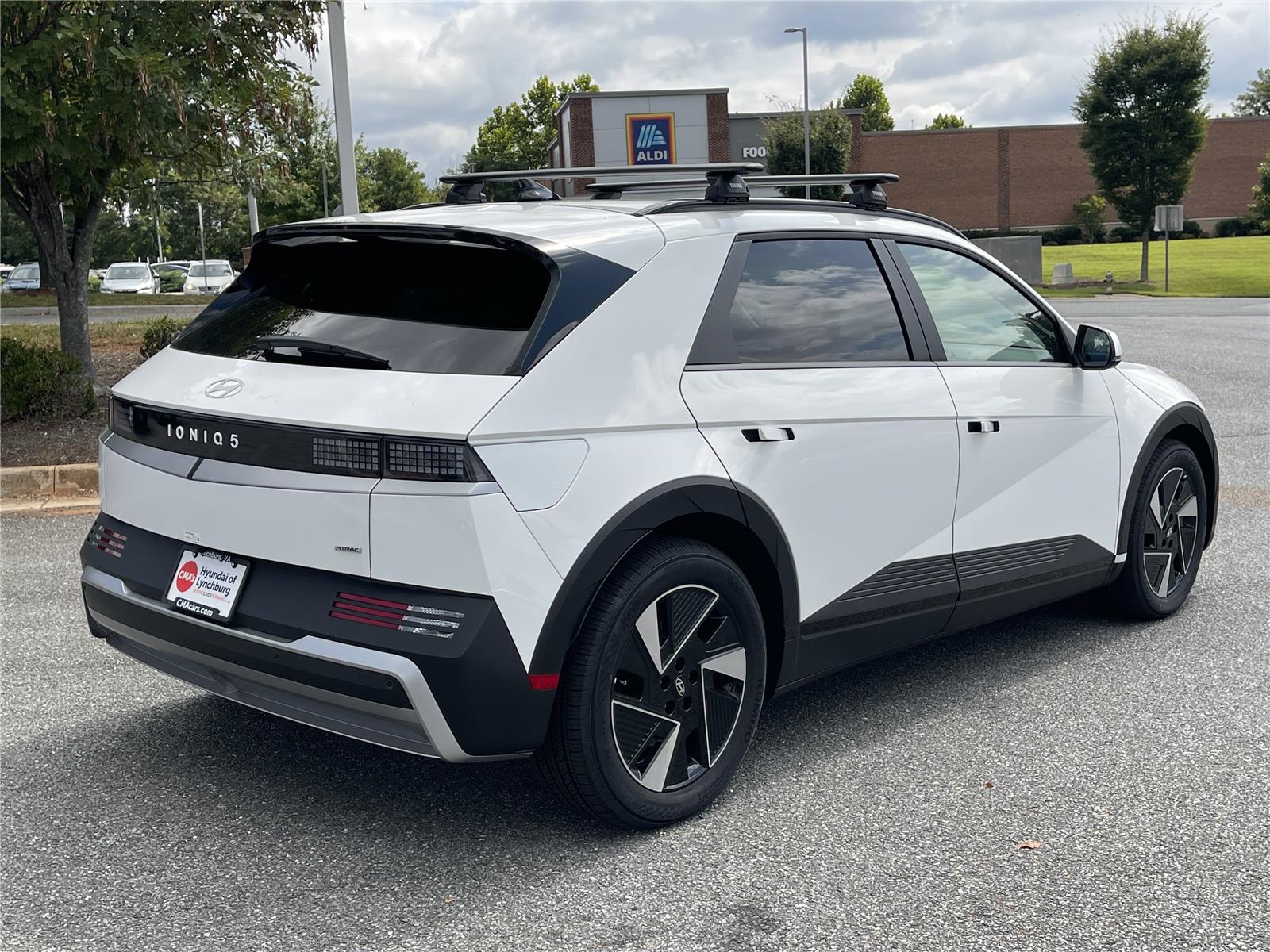 2025 Hyundai Ioniq 5 SEL photo 4