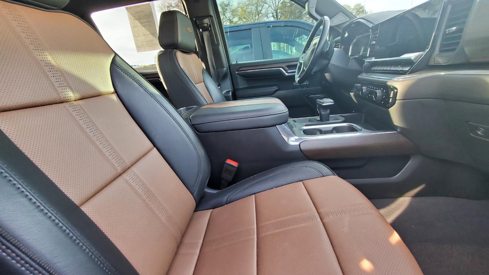 2024 Chevrolet Silverado 1500 High Country photo 4