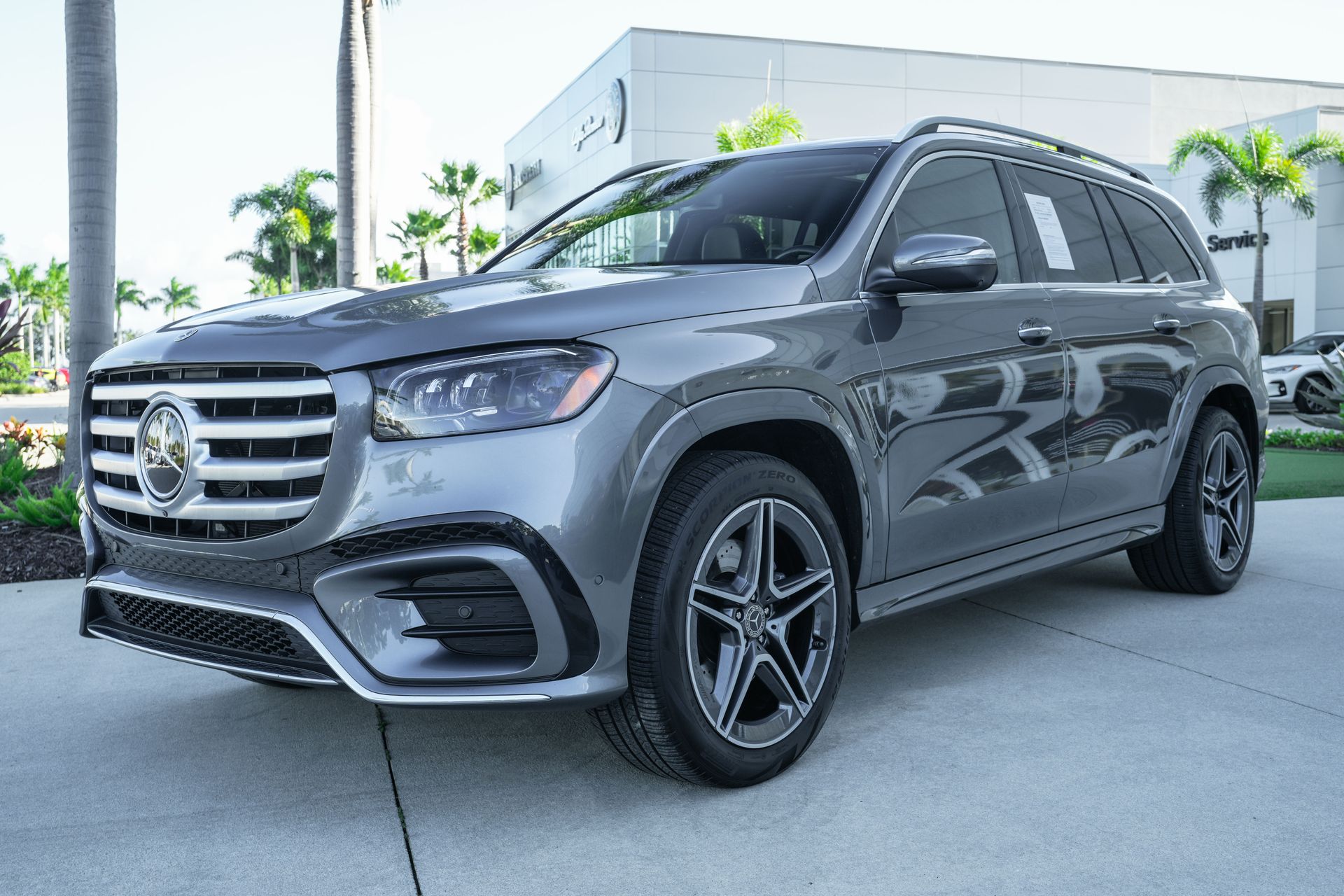 2024 Mercedes Benz GLS 450 4MATIC photo 4