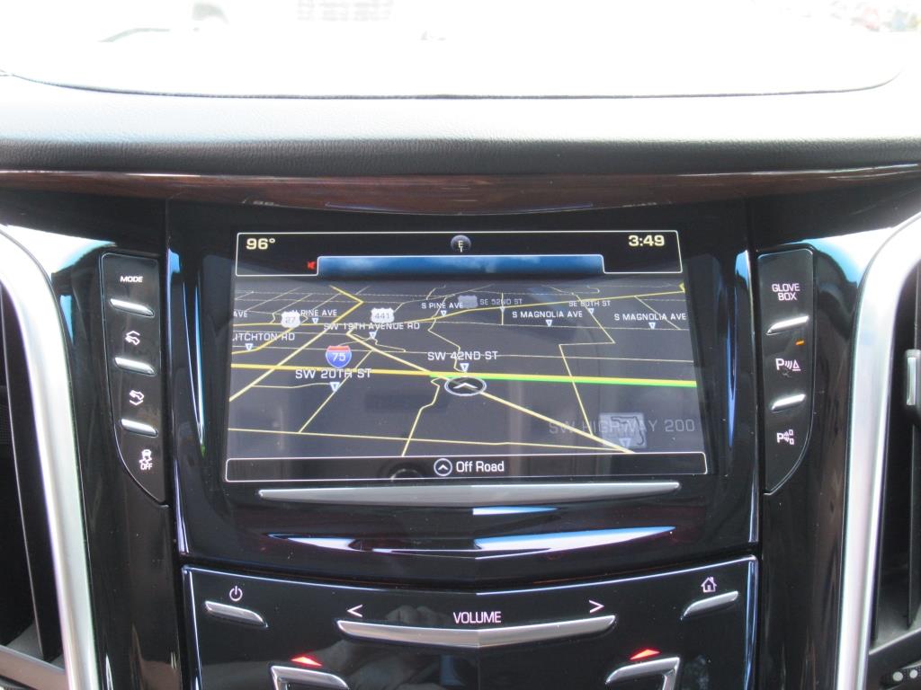 2018 Cadillac Escalade Base photo 19