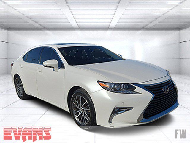 2017 Lexus ES 350's photo