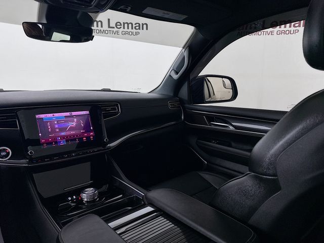 2024 Jeep Wagoneer Base photo 23