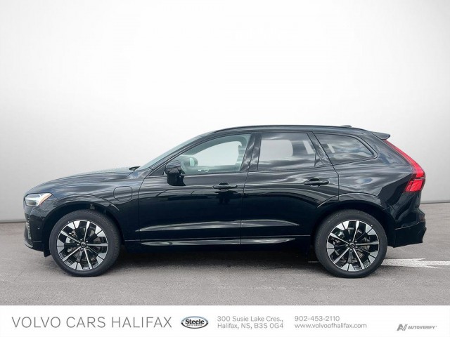 2026 Volvo XC60 Plug-In Hybrid Plus Dark Theme