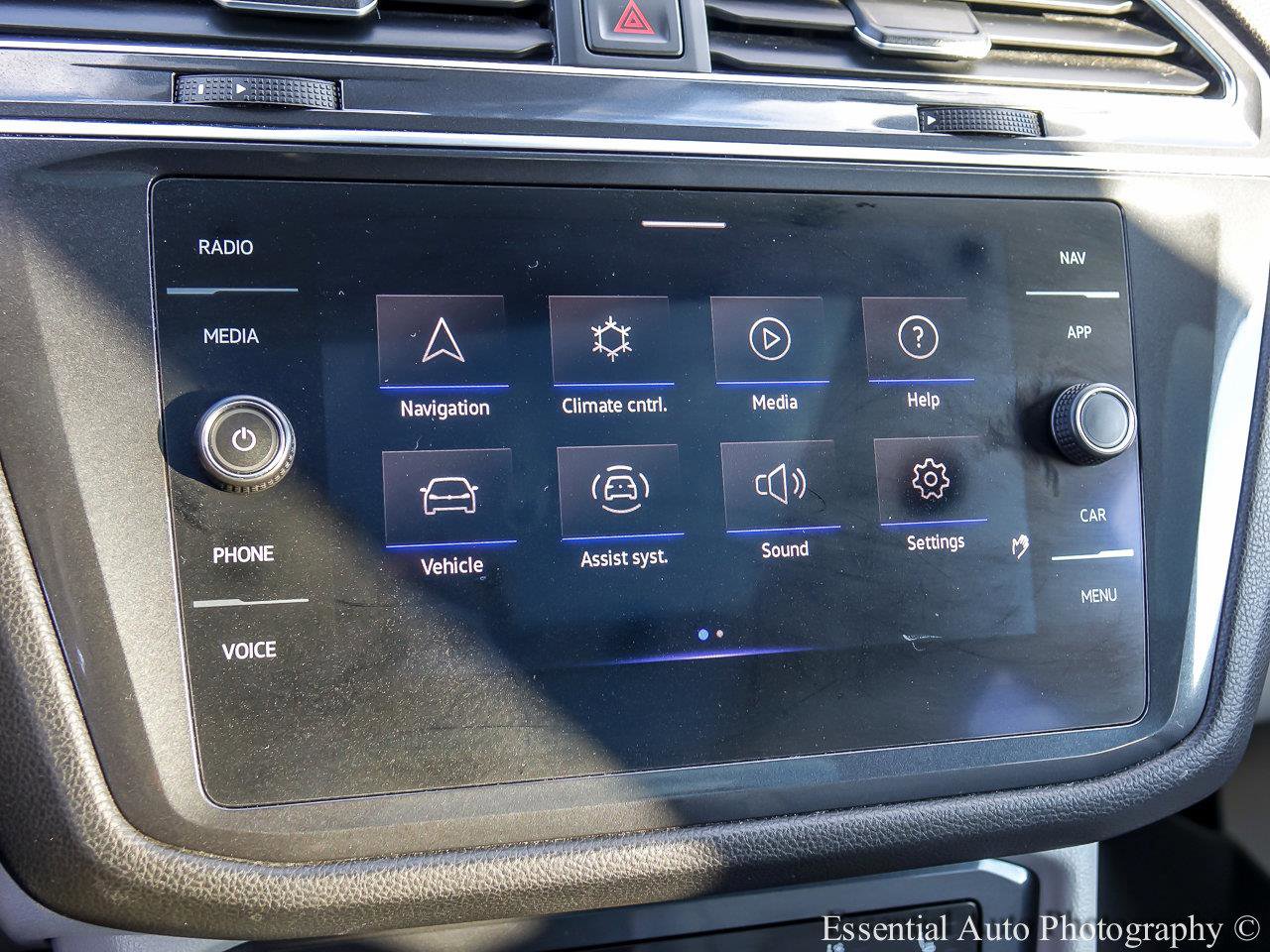 2022 VOLKSWAGEN TIGUAN - Image 13