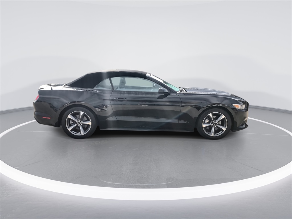 2015 Ford Mustang V6 Convertible photo 9