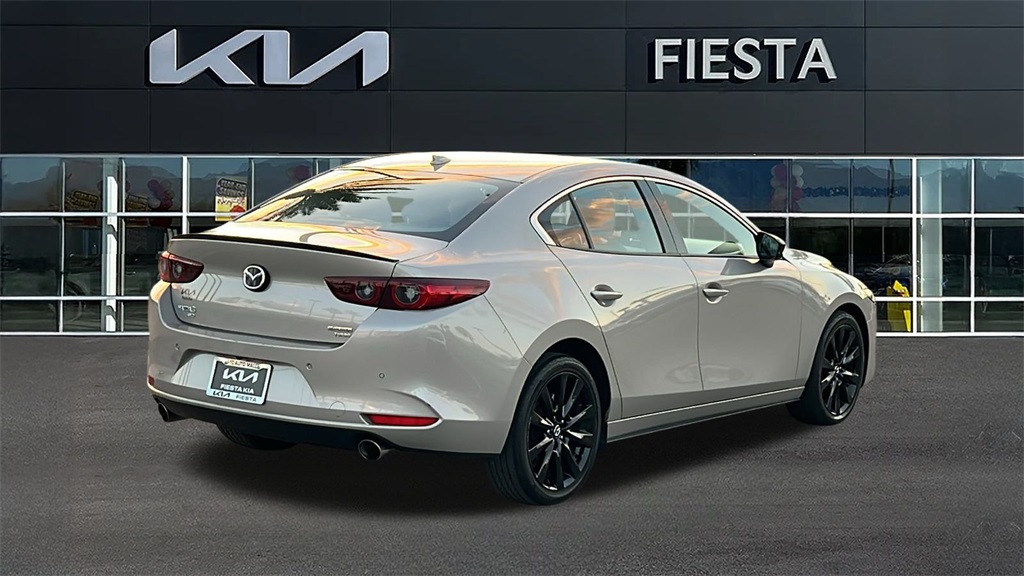 2022 Mazda Mazda3 Premium Plus photo 4