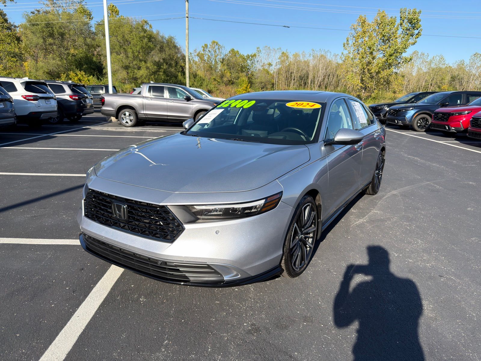 2024 Honda Accord Hybrid Touring photo 2