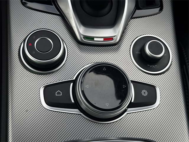 2022 Alfa Romeo Stelvio Ti Sport photo 32
