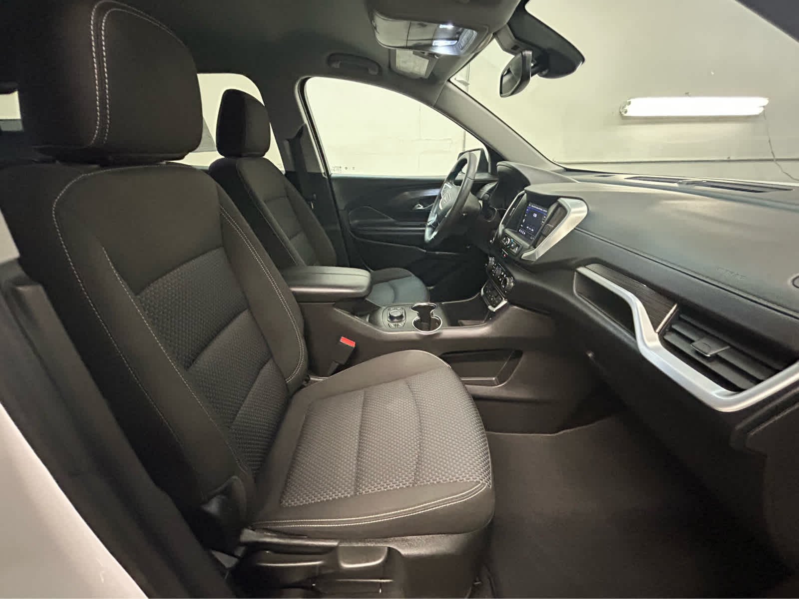2023 Gmc Terrain SLE photo 16