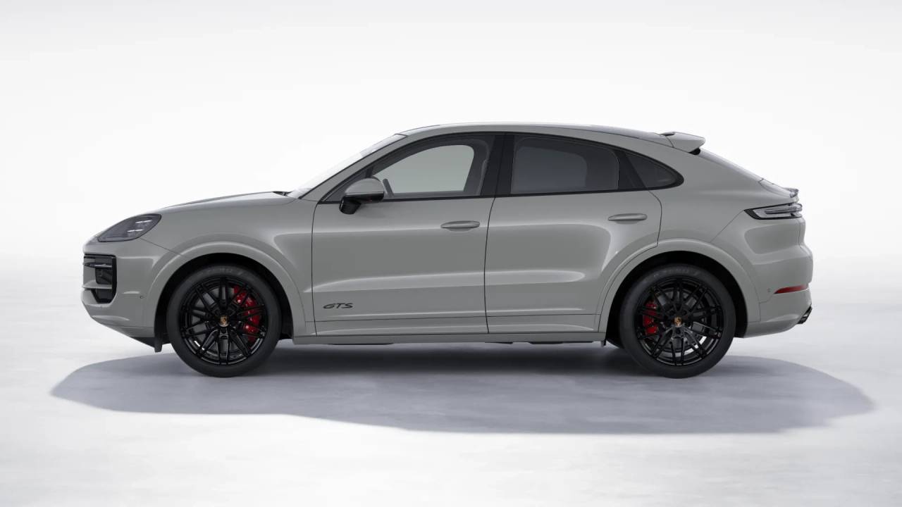 2026 Porsche Cayenne GTS Coupe photo 2