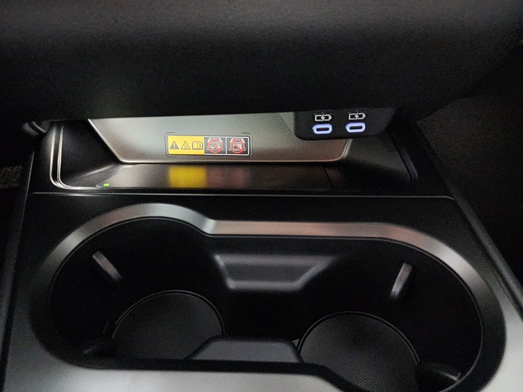 2025 Lexus UX photo 20