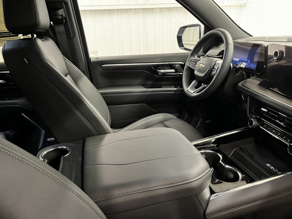 2025 Chevrolet Tahoe LT photo 18